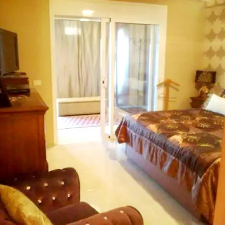 Sea View Oasis: Modern With Pool Costa Adeje (Tenerife)
